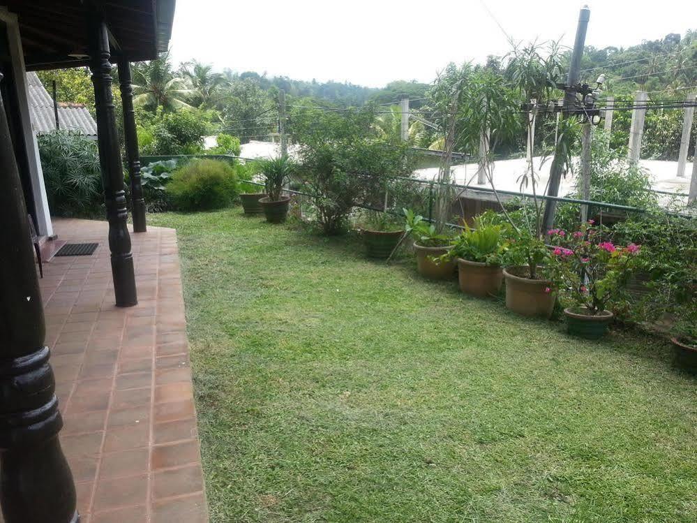 Kandy Holiday Home Exterior photo